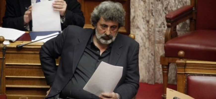 Περίεργη αλλαγή: Το κρατικό ΑΠΕ άλλαξε λέξη-κλειδί από την συνέντευξη Πολάκη